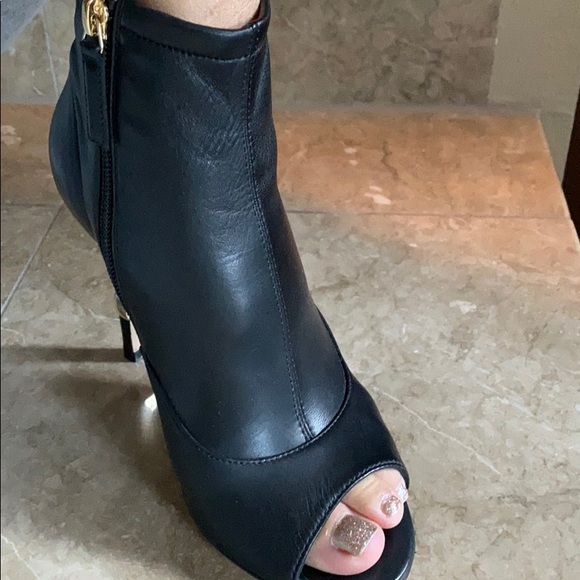 Authentic Chanel heels - Picture 7 of 7